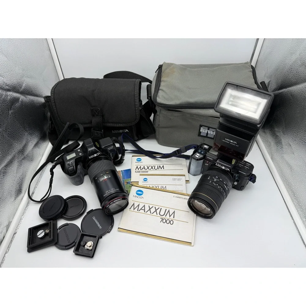 Minolta Maxxum 7000 & 3000i 35mm SLR Camera Bundle 75-200mm 100-300mm Lenses